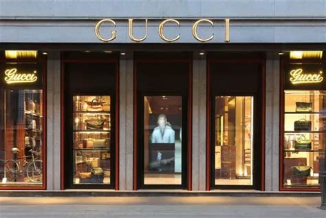 gucci milan opening